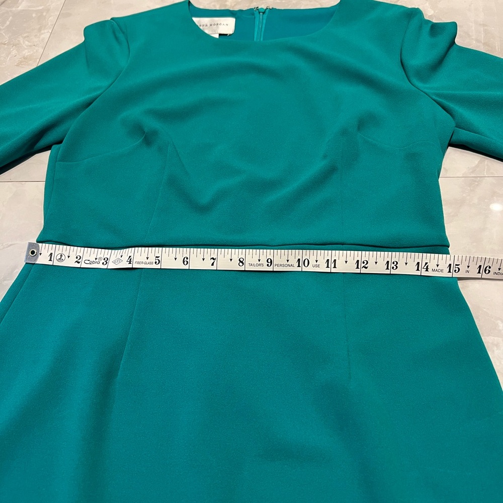 Donna Morgan Green Dress – Fitted Silhouette with Ruffled Cuffs - Picture 10 of 12